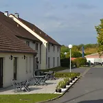 Hotel Kyriad - Chantilly Nord 3*