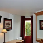 Hotel Kyriad - Chantilly Nord