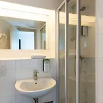Hotel Kyriad - Chantilly Nord Creil