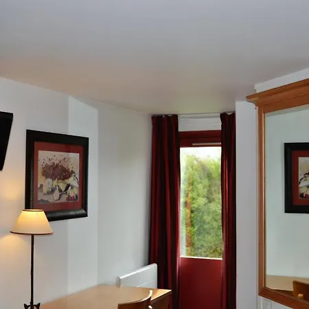 Hotel Kyriad - Chantilly Nord