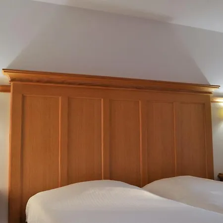 Hotel Kyriad - Chantilly Nord