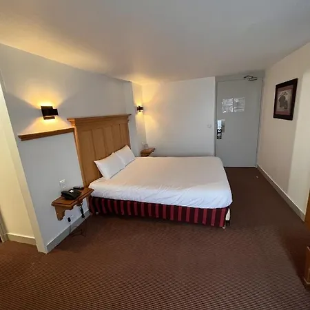 Kyriad - Chantilly Nord Hotel Creil