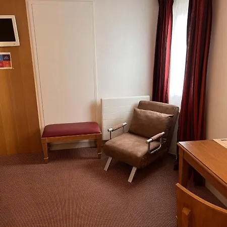 Hotel Kyriad - Chantilly Nord 3*