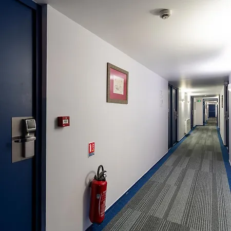 Hotel Kyriad - Chantilly Nord
