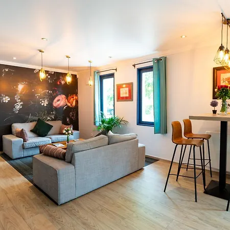 Kyriad - Chantilly Nord Hotel 3*