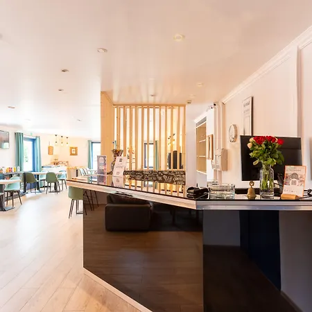 Kyriad - Chantilly Nord Hotel 3*