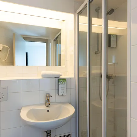 Hotel Kyriad - Chantilly Nord Creil