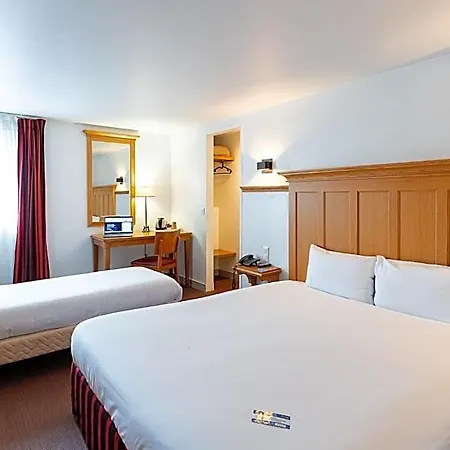 Hotel Kyriad - Chantilly Nord Creil