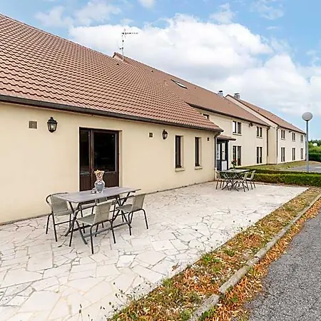 Hotel Kyriad - Chantilly Nord 3*