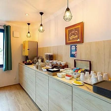 Hotel Kyriad - Chantilly Nord