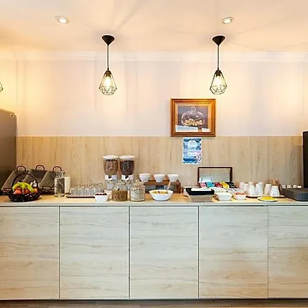 Hotel Kyriad - Chantilly Nord 3*