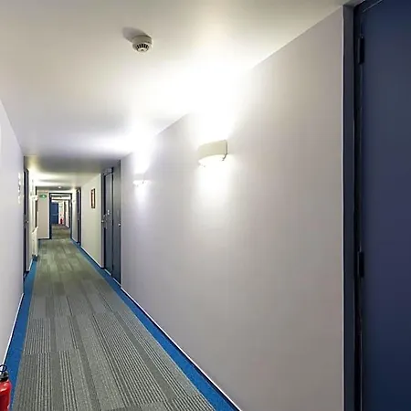 Hotel Kyriad - Chantilly Nord