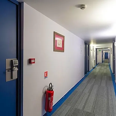 Kyriad - Chantilly Nord Hotel 3*