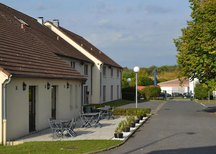 Hotel Kyriad - Chantilly Nord 3*