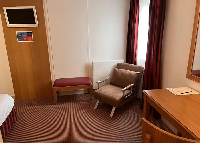 Hotel Kyriad - Chantilly Nord 3*