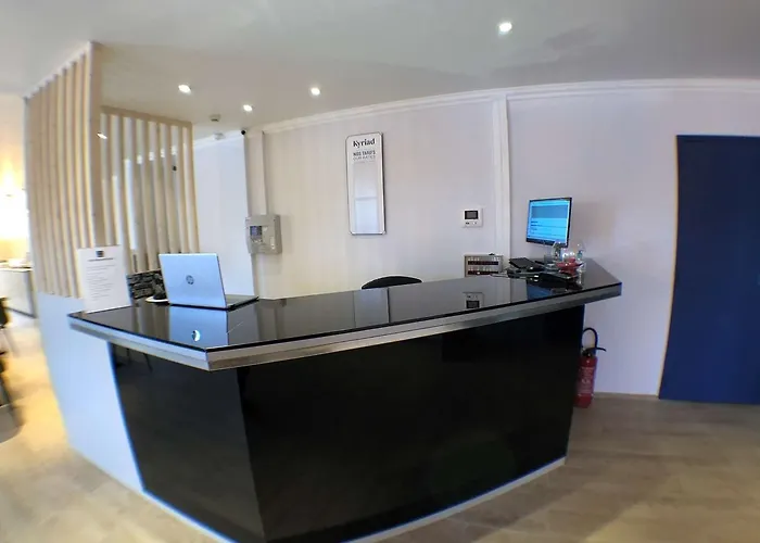 Hotel Kyriad - Chantilly Nord