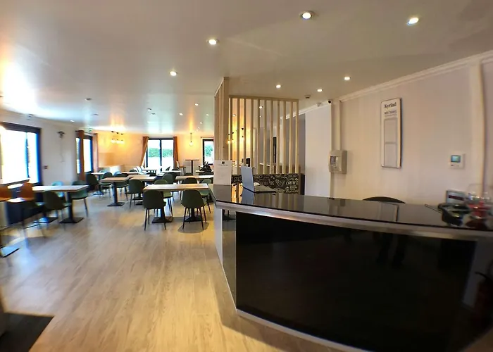 Kyriad - Chantilly Nord Hotel 3*