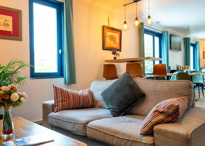 Hotel Kyriad - Chantilly Nord Creil