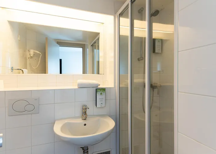 Hotel Kyriad - Chantilly Nord 3*