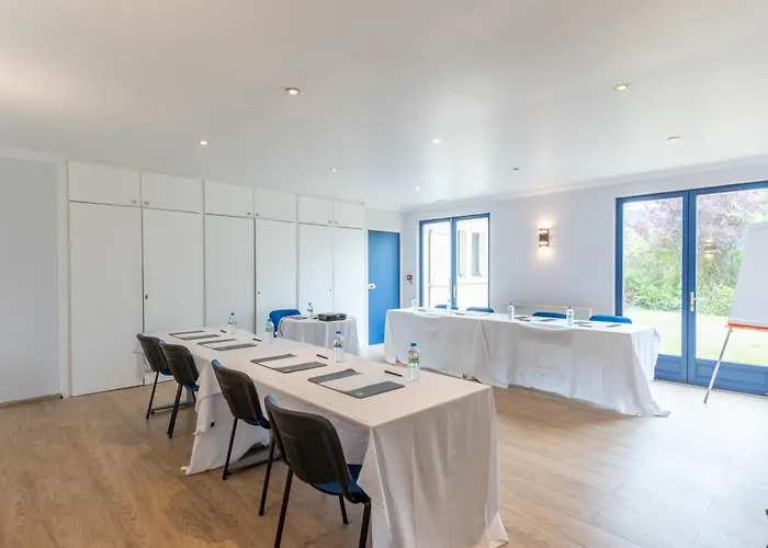 Kyriad - Chantilly Nord Hotel