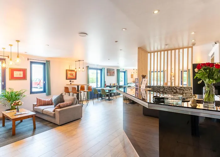 Hotel Kyriad - Chantilly Nord Creil