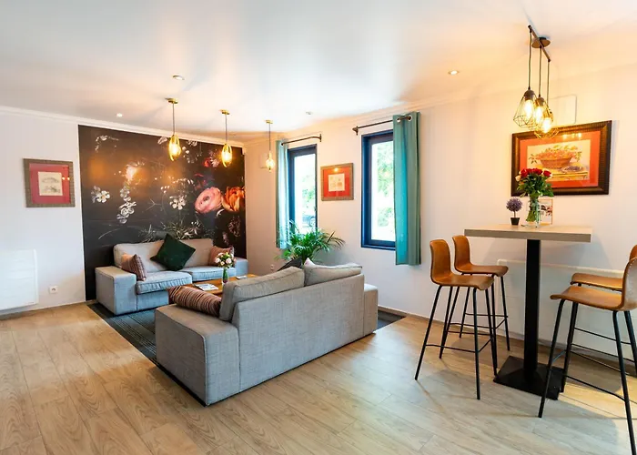 Kyriad - Chantilly Nord Hotel 3*