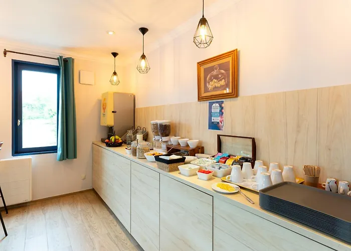 Hotel Kyriad - Chantilly Nord 3*