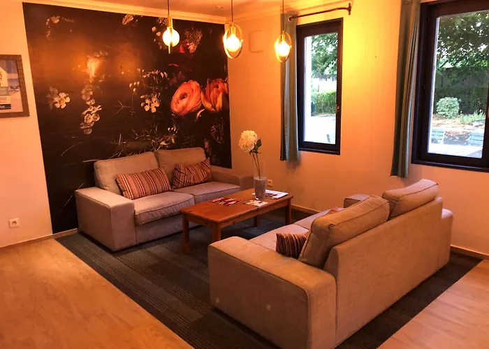 Hotel Kyriad - Chantilly Nord 3*