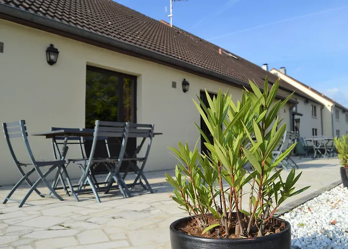 Kyriad - Chantilly Nord Hotel 3*